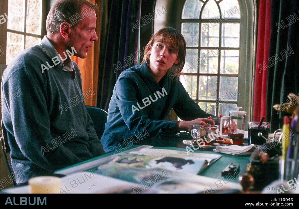 PASCAL GREGGORY et SOPHIE MARCEAU dans LA FIDELITE, 2000, réalisé par ANDRZEJ ZULAWSKI. Copyright GEMINI FILMS/FRANCE 3 CINEMA/MADRAGOA FILMES.