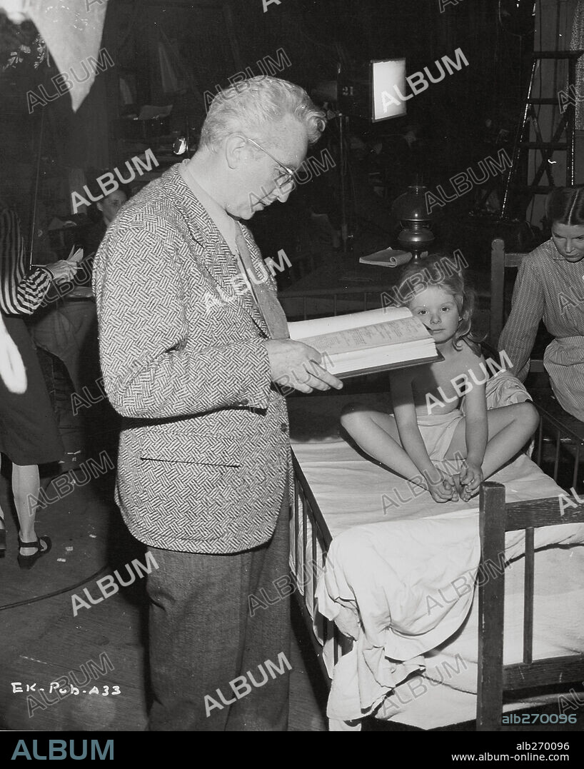 DUDLEY NICHOLS en AMOR SUBLIME, 1946 (SISTER KENNY), dirigida por DUDLEY NICHOLS. Copyright RKO.