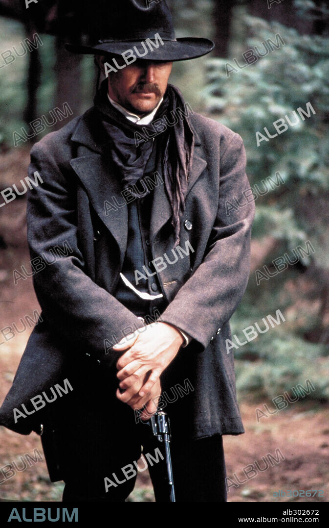 KEVIN COSTNER in WYATT EARP - DAS LEBEN EINER LEGENDE, 1994 (WYATT EARP), unter der Regie von LAWRENCE KASDAN. Copyright WARNER BROTHERS.