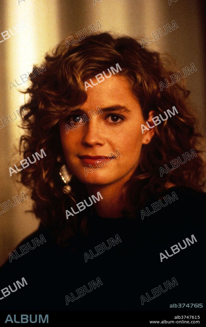 ELISABETH SHUE in COCKTAIL, 1988, directed by ROGER DONALDSON. Copyright TOUCHSTONE PICTURES.