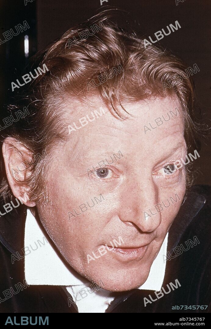 DANNY KAYE (1913-1987) ACTOR CANTANTE, BAILARIN Y COMICO ESTADOUNIDENSE.