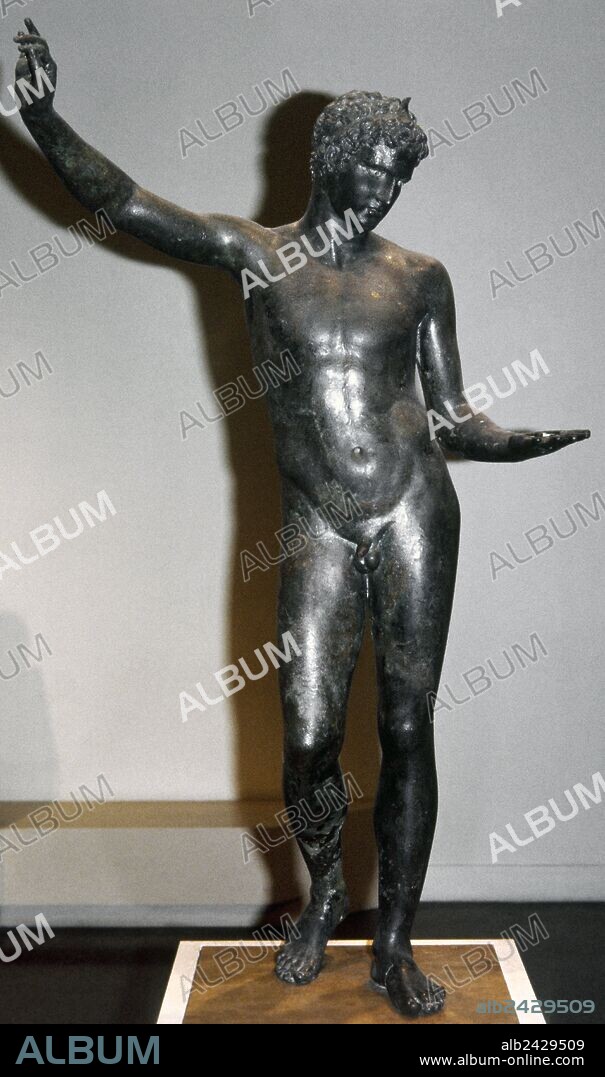 Greek Art. Classical Era. The Marathon Boy or Ephebe of Marathon. Bronze sculpture. It comes from Aegean Sea, bay of Marathon. Dated around 340-330 B.C. National Archaeological Museum. Athens. Greece.