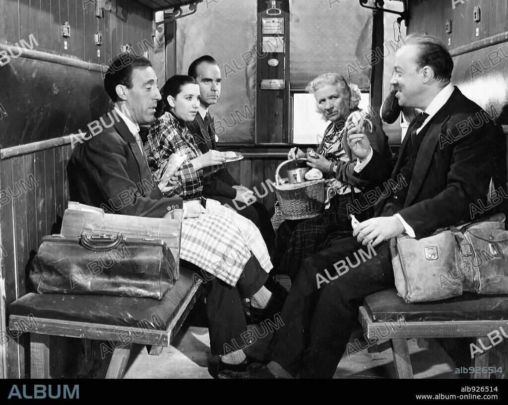 ANTONIO GARISA in LA CENICIENTA Y ERNESTO, 1957, directed by PEDRO LUIS RAMIREZ. Copyright ASPA FILMS.