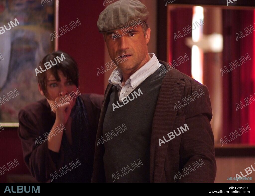 ELIAS KOTEAS y MILLA JOVOVICH en LA CUARTA FASE, 2009 (THE FOURTH KIND). Copyright GOLD CIRCLE FILMS.