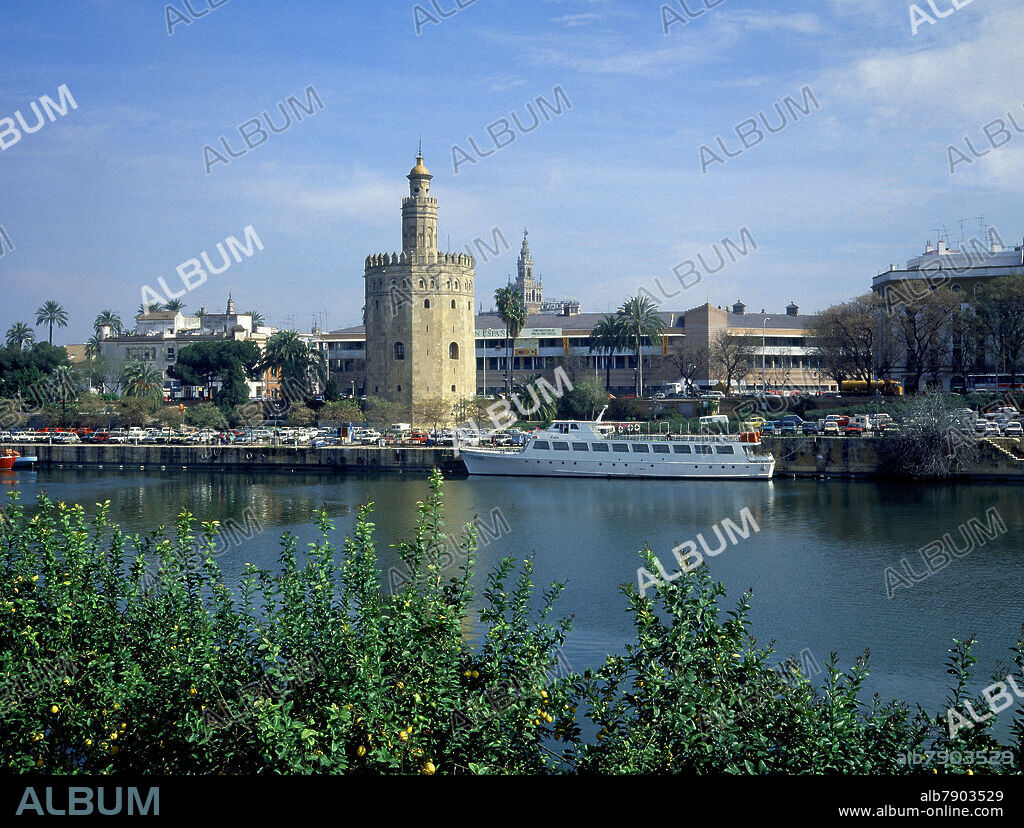 TORRE DEL ORO Y LA GIRALDA DESDE TRIANA - FOTO AÑOS 80.