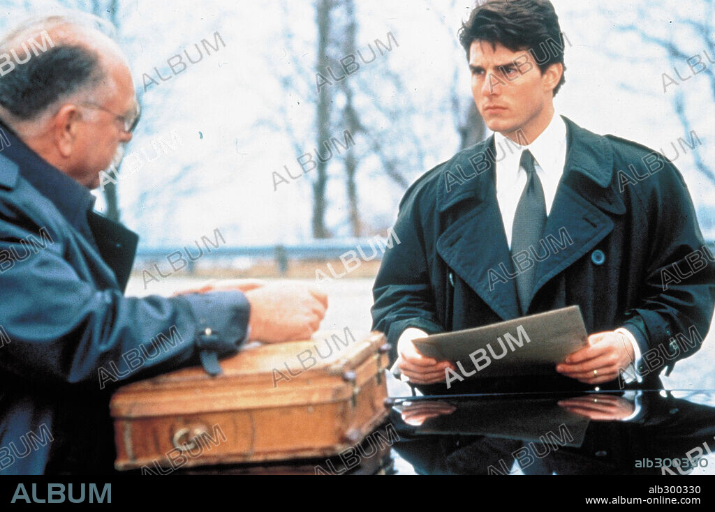 TOM CRUISE and WILFORD BRIMLEY in THE FIRM, 1993, directed by SYDNEY POLLACK. Copyright PARAMOUNT PICTURES.