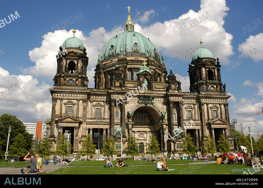 Germany. Berlin. Cathedral (Berliner Dom) also Supreme Parish and Collegiate Church erected in the late 19th century by William II of Prussia and rebuilt after World War II. View from the west.