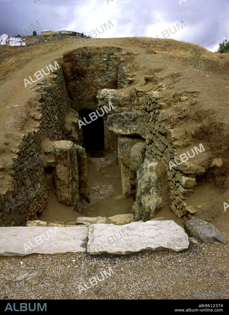 Entrance to the Cave of Viera, about 2200 - 1500 a. JC.