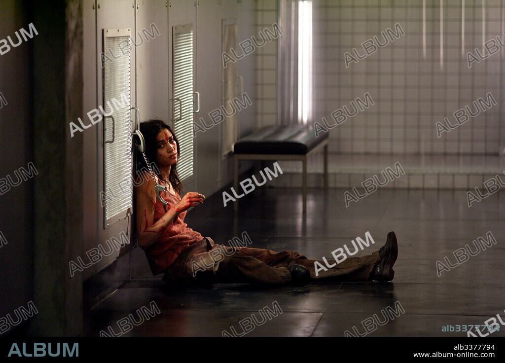 MYLENE JAMPANOI en MARTYRS, 2008, dirigida por PASCAL LAUGIER.