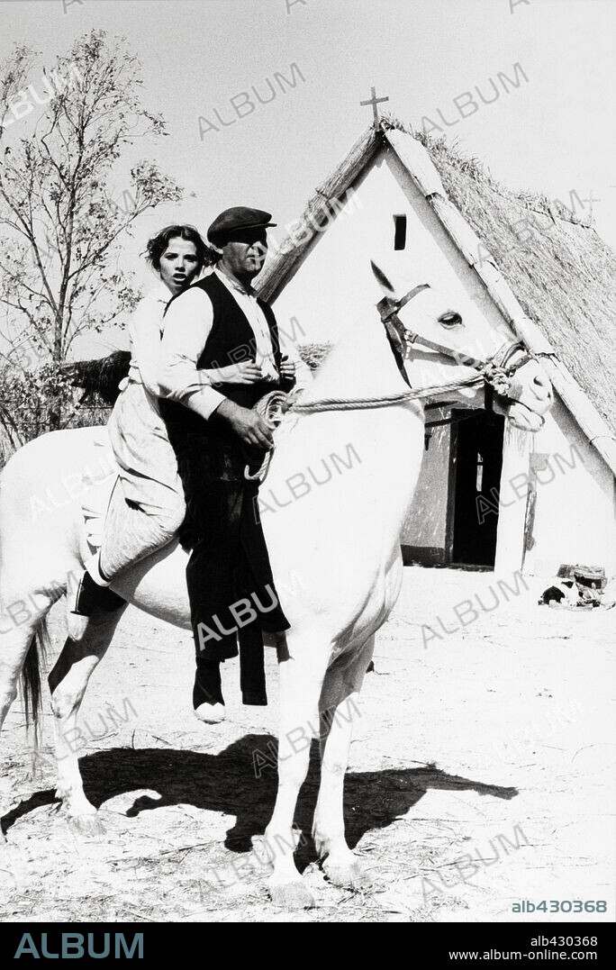 ALVARO DE LUNA y VICTORIA ABRIL en BARRACA, LA-TV, 1979. Copyright RTVE.
