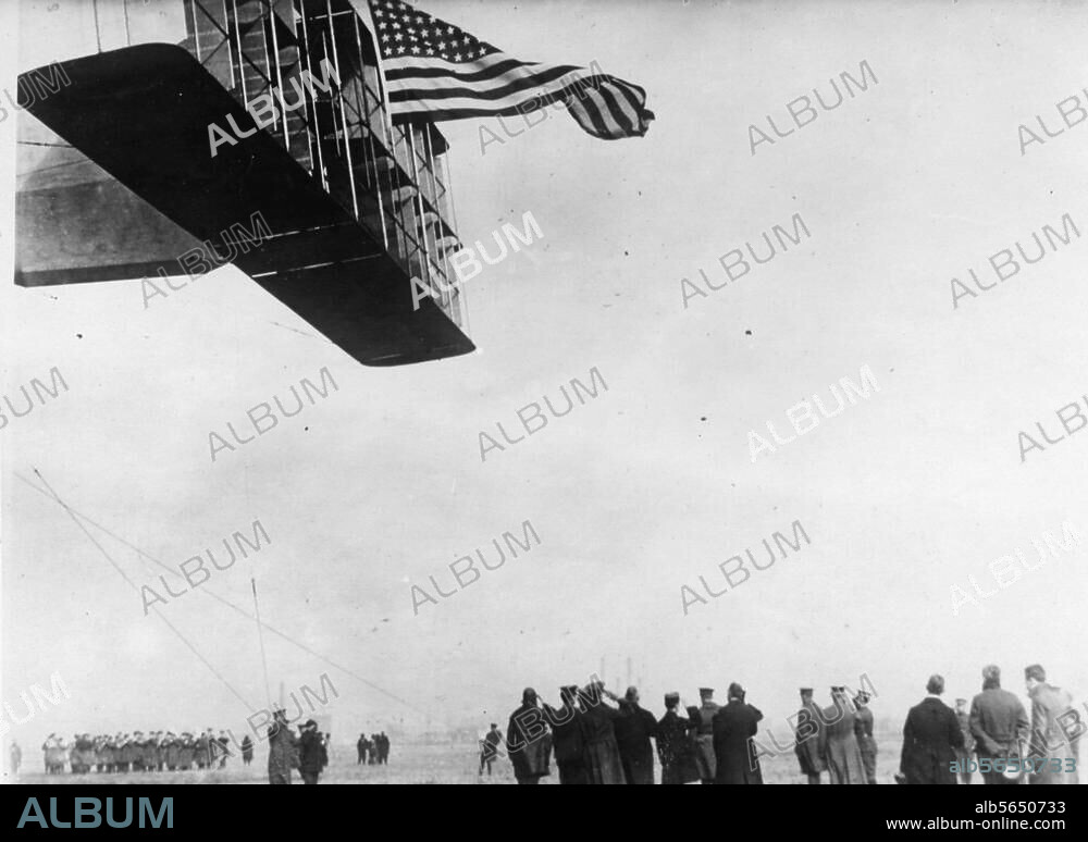 Transport:. Aviation / Airships. Acquisition of the Italian airship "Roma" by the US Army 1921: at the landing in Washington. Photo.