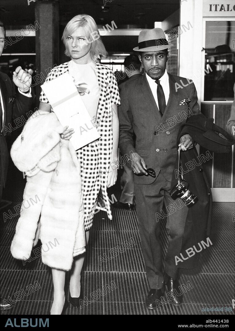 MAY BRITT et SAMMY DAVIS JR.  1962
