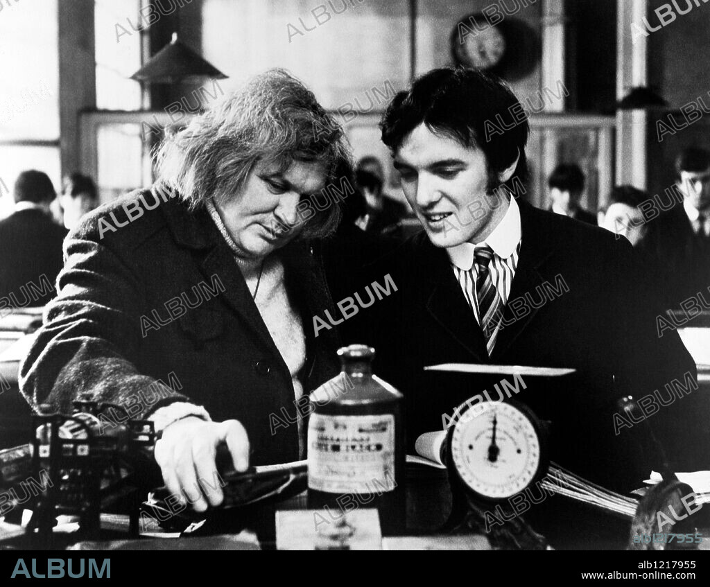 KEN RUSSELL and SCOTT ANTHONY in SAVAGE MESSIAH, 1972, directed by KEN RUSSELL. Copyright M.G.M.