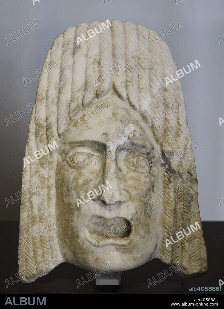 Máscara trágica romana. Siglos I-II. Elemento arquitectónico. Mármol. Procedente de Bañuelas (provincia de Ávila). Museo Arqueológico Nacional. Madrid. España.