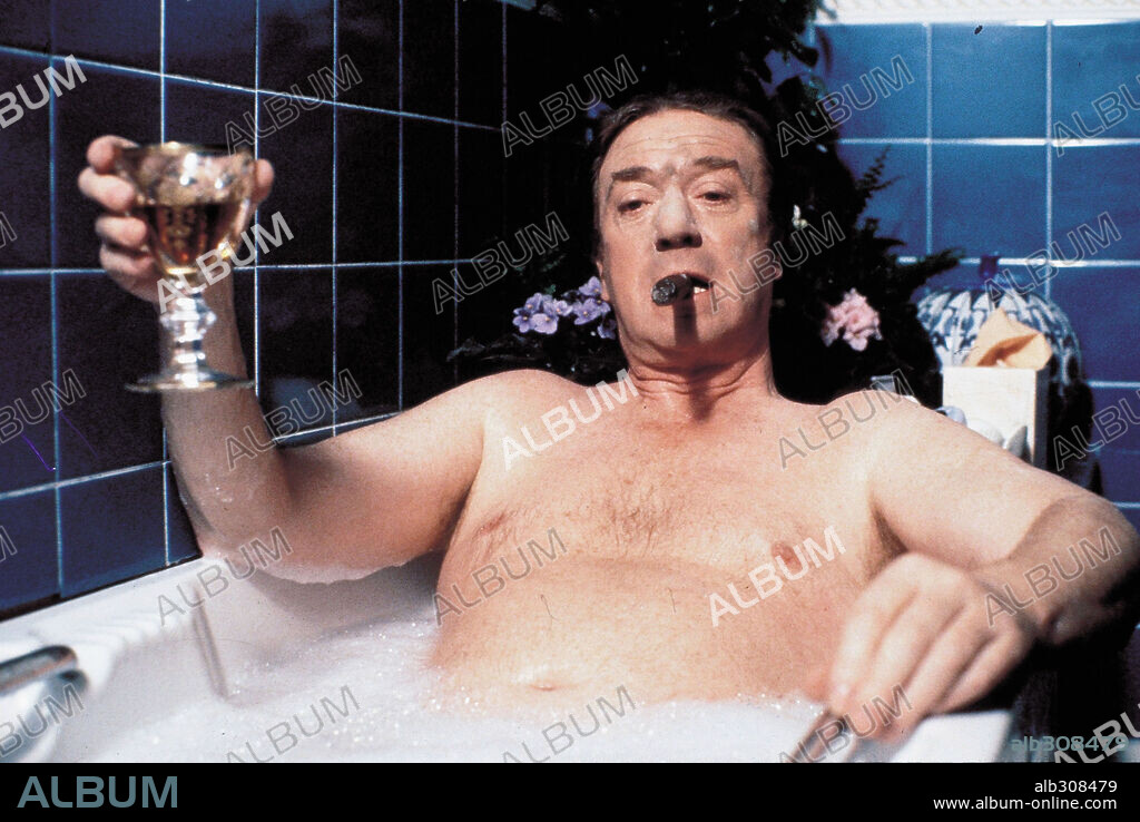 MICHAEL CAINE dans BULLSEYE!, 1990, réalisé par MICHAEL WINNER. Copyright 21st CENTURY/COLUMBIA PICTURES.
