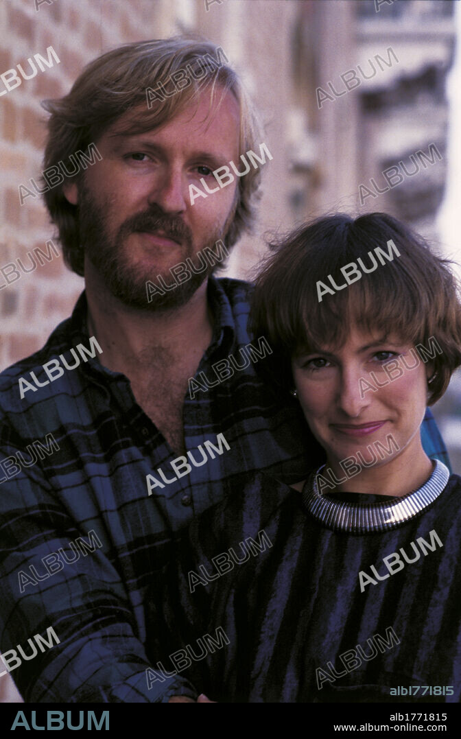 James Cameron with his wife. The Canadian director and screenplay writer James Cameron embracing his wife Gale Anne Hurd, American cinema producer. 1986.