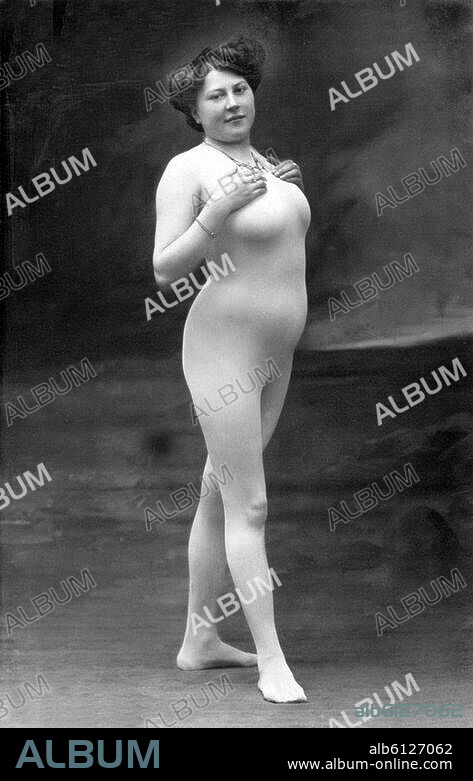 1910, Frau in sexy Kleidung.