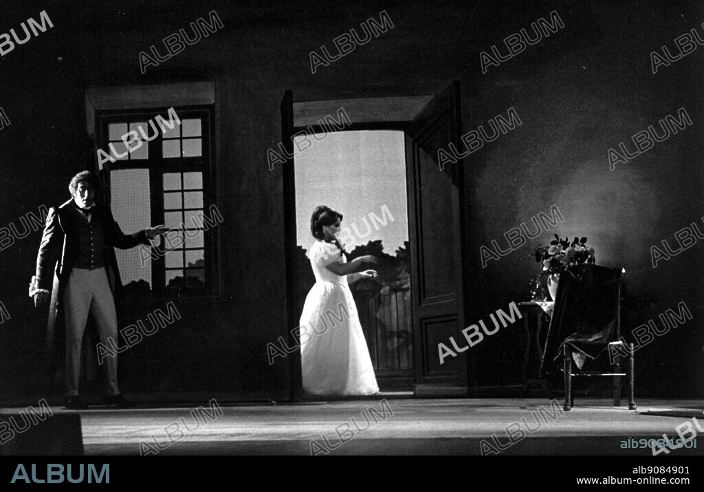 Luciana Serra as Amina in Bellini's La Sonnambula at Covent Garden in 1982.
