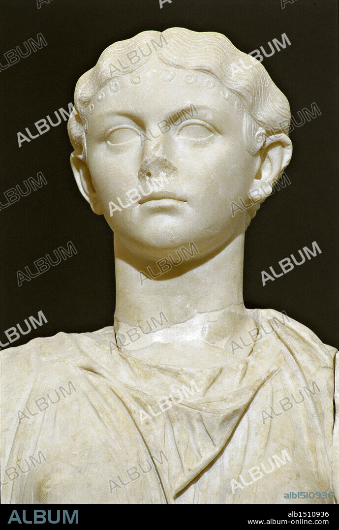 Roman civilization,1st century A.D. Marble statue of female figure (possibly Julia Livilla, daughter of  Germanicus and Agrippina the Elder. From Roselle, Augusteum, Tuscany region, Italy. Detail.
