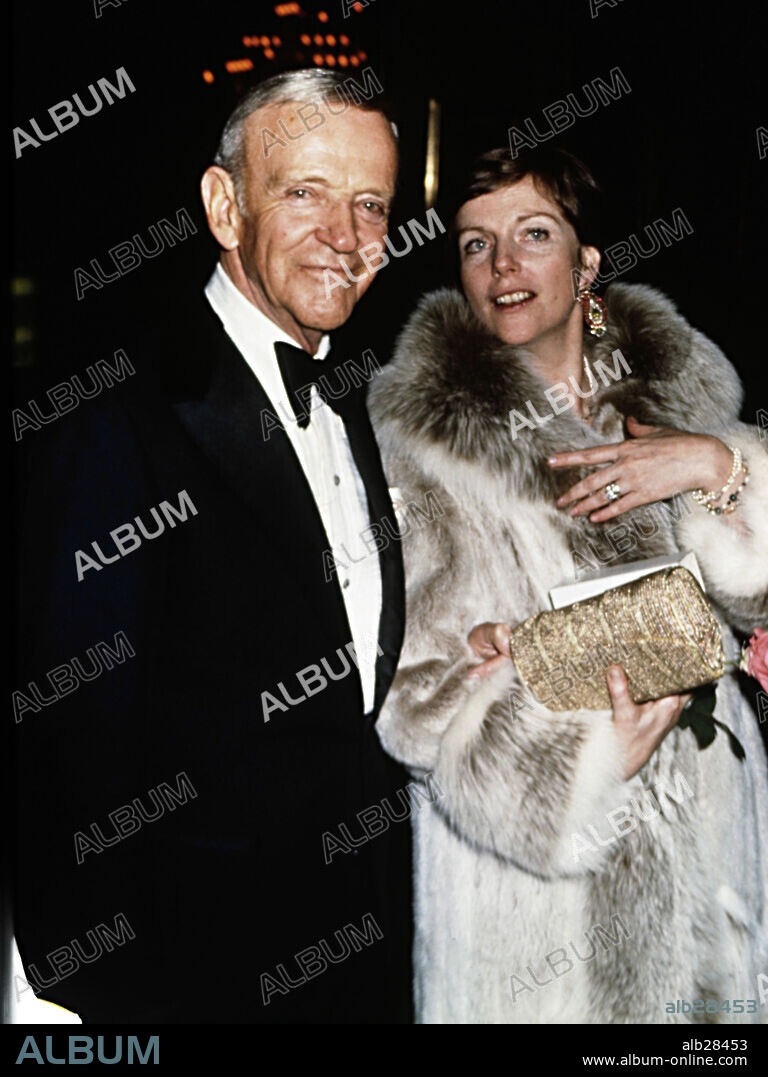 FRED ASTAIRE en HISTORIA DEL CINE: OSCARS (FILM HISTORY: OSCARS). El actor, cantante, bailarín y coreógrafo norteamericano Fred Astaire en la ceremonia de los Oscars de 1975. 1975