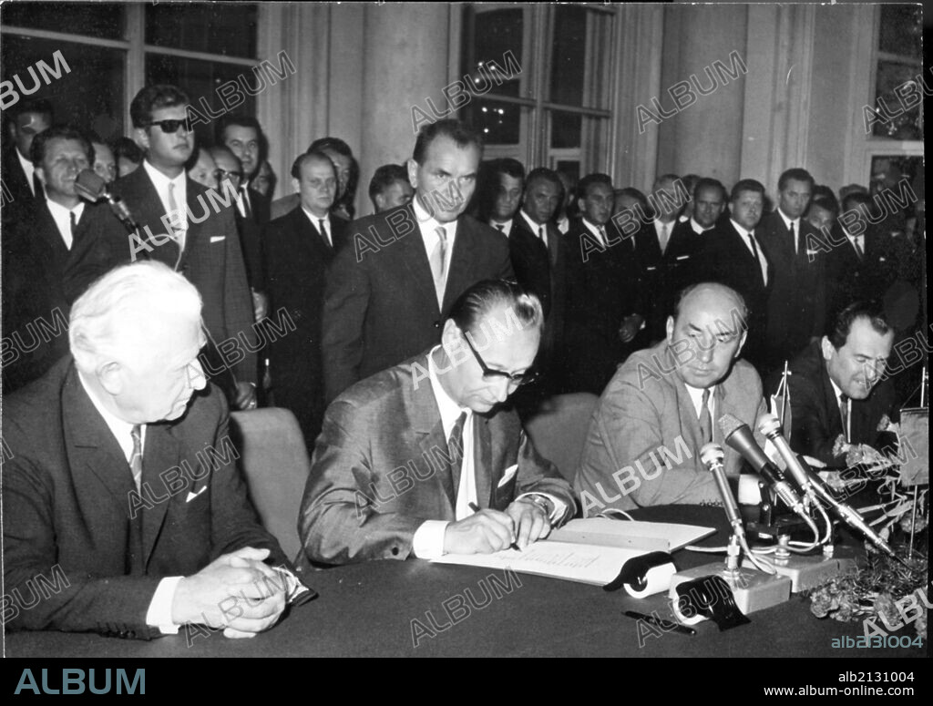 L. To R. President L. Svoboda, Alexander Dubcek, Prime Minister D. Cernik And Vasil Bilak, Member Of The Presidium Of The Cc Of The Cp Of Czechoslovakia Signing The Joint Declaration At The End Of The Bratislave Summit On August 3, 1968. (Photo by: Sovfoto/UIG via Getty Images).