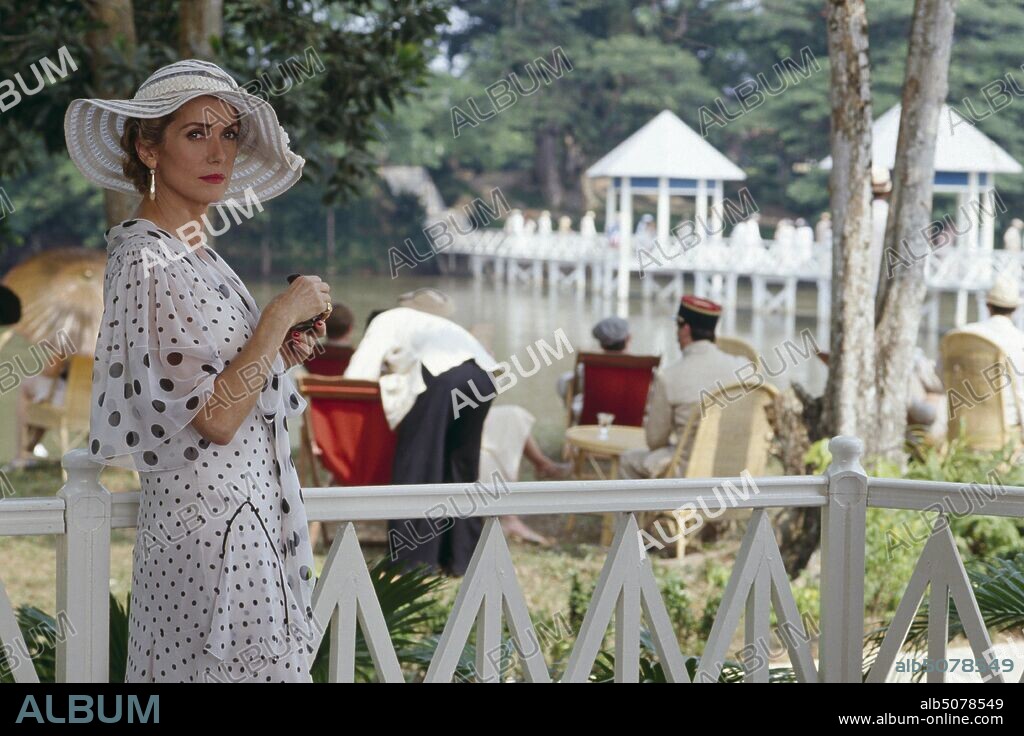 CATHERINE DENEUVE en INDOCHINA, 1992 (INDOCHINE), dirigida por REGIS WARGNIER. Copyright PARADIS FILMS.