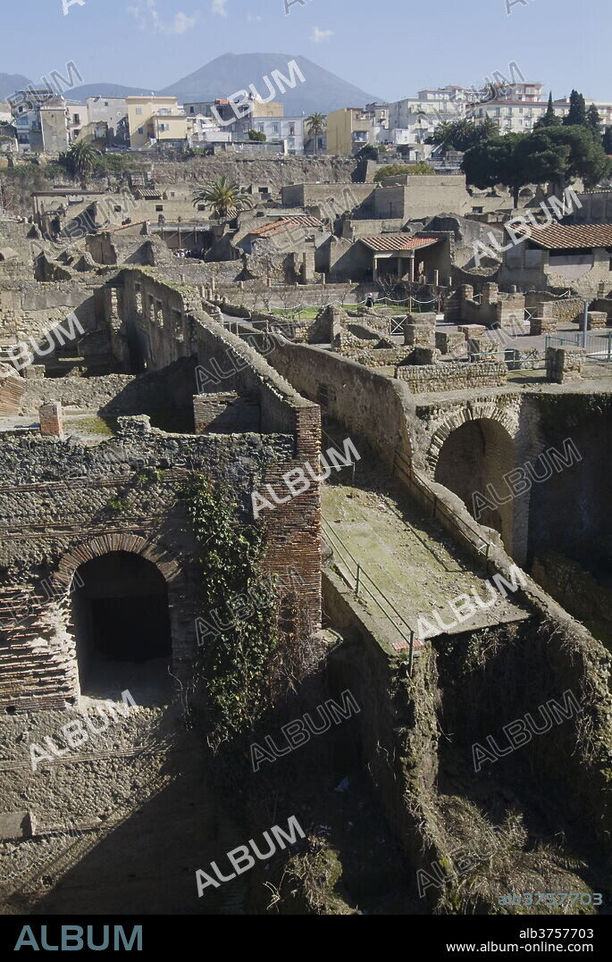 The ruins of Herculaneum, a large Roman town destroyed in 79AD by a volcanic eruption from Mount Vesuvius, UNESCO World Heritage Site, near Naples, Campania, Italy, Europe.