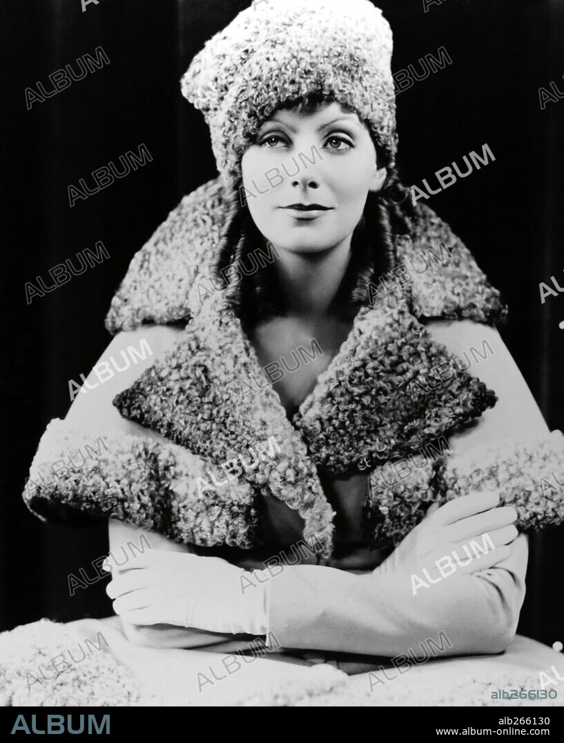 GRETA GARBO in ROMANCE, 1930, directed by CLARENCE BROWN. Copyright M.G.M. / HURRELL, GEORGE.