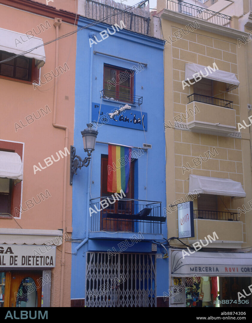 PUB CANIBAL - LOCAL GAY.