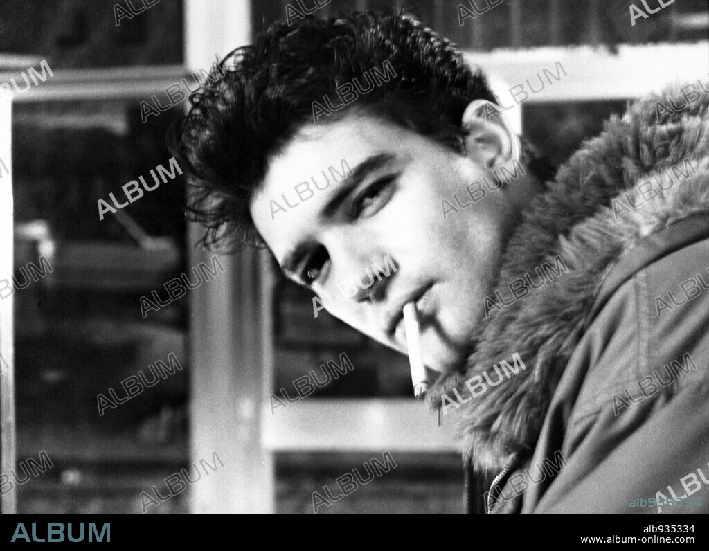 ANTONIO BANDERAS en BATON ROUGE, 1988, dirigida por RAFAEL MOLEON. Copyright MODIGIL.