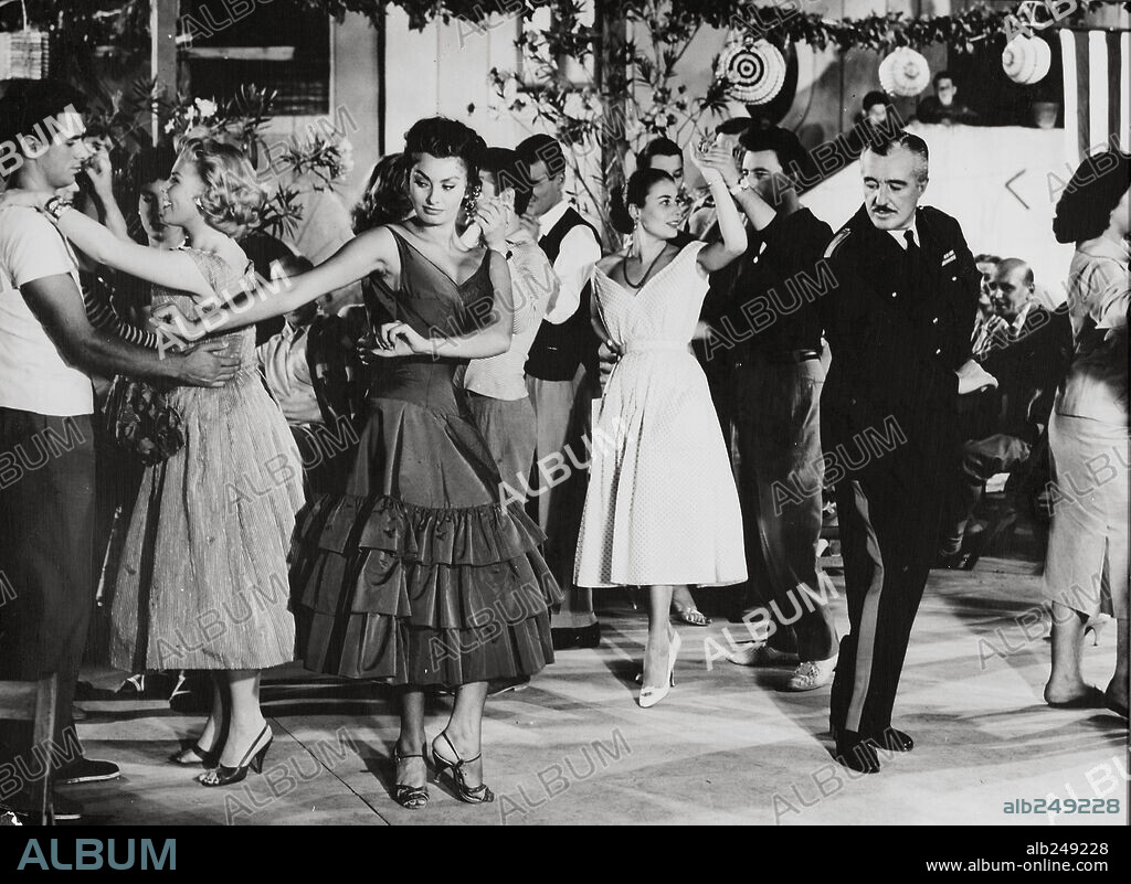 SOPHIA LOREN und VITTORIO DE SICA in PANE, AMORE E.. ., 1955, unter der Regie von DINO RISI. Copyright TITANUS.