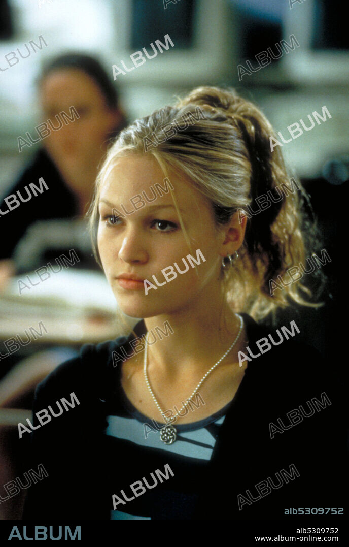 JULIA STILES en 10 RAZONES PARA ODIARTE, 1999 (10 THINGS I HATE ABOUT YOU), dirigida por GIL JUNGER. Copyright TOUCHSTONE PICTURES.