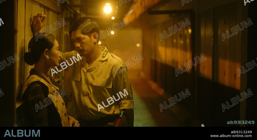 HAPPY SALMA and IBNU JAMIL in BEFORE, NOW & THEN, 2022 (NANA), directed by KAMILA ANDINI. Copyright Fourcoulours Films.