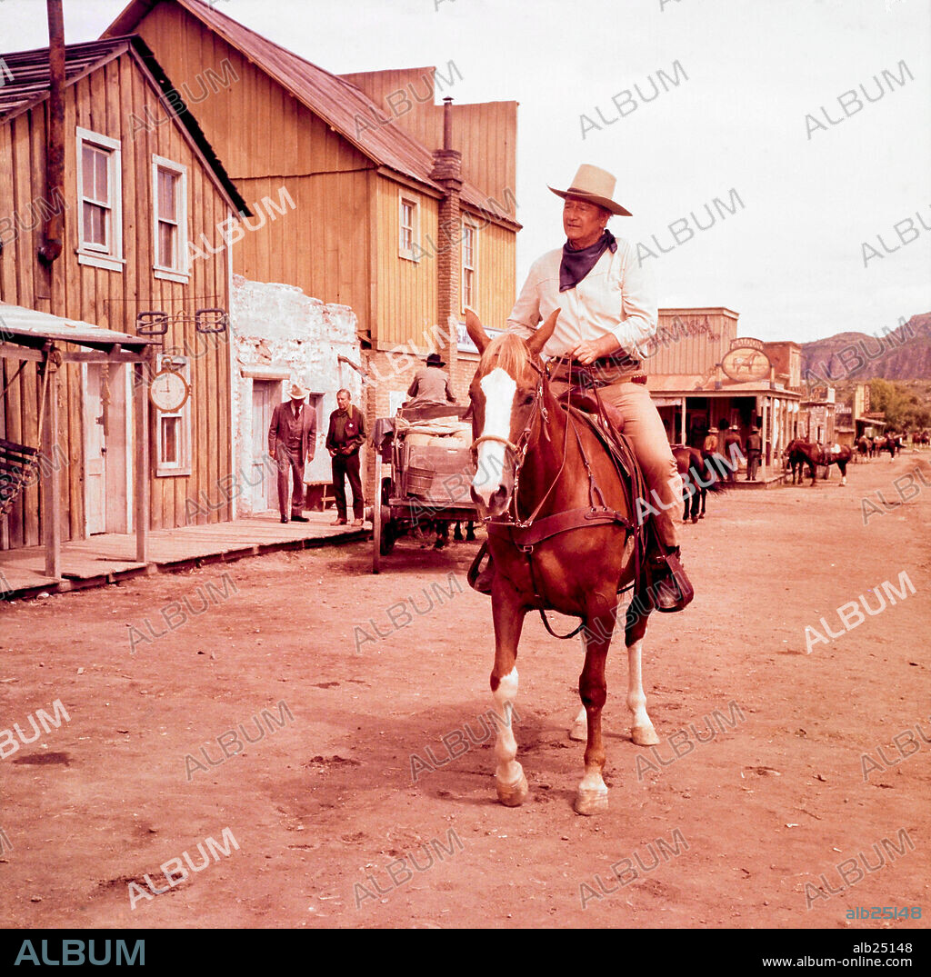 JOHN WAYNE en CHISUM, 1970, dirigida por ANDREW V. MCLAGLEN. Copyright WARNER/BATJAC.