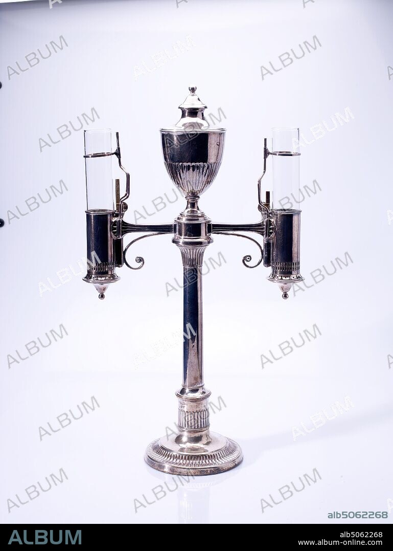 Argand Lamp Matthew Boulton & John Fothergill, Applied Arts, 18th Century, Precious metal, Silver, Lunar Society, Silver Plating, Lamp.