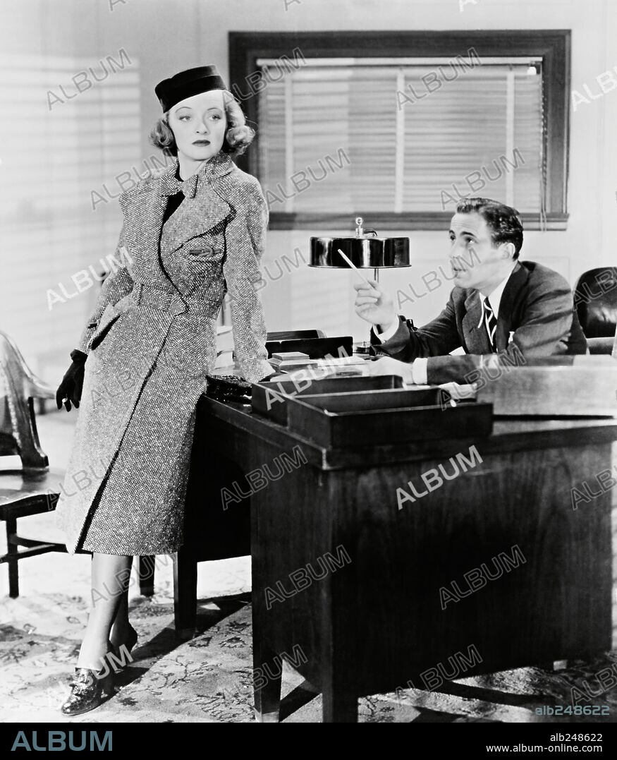 BETTE DAVIS and HUMPHREY BOGART in MARKED WOMAN, 1937, directed by LLOYD BACON. Copyright WARNER BROTHERS.