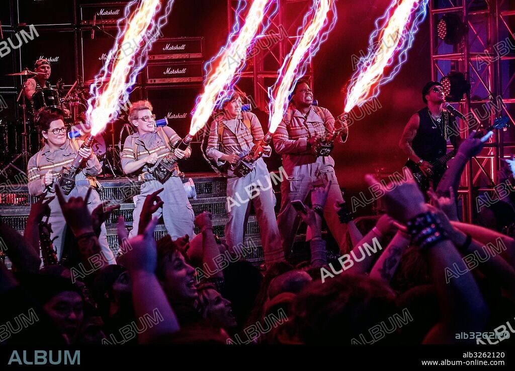 KATE MCKINNON, KRISTEN WIIG, LESLIE JONES y MELISSA MCCARTHY en CAZAFANTASMAS, 2016 (GHOSTBUSTERS), dirigida por PAUL FEIG. Copyright BERGSTEN MUSIC/COLUMBIA PICTURES/FEIGCO ENTERTAINMENT/LStar.