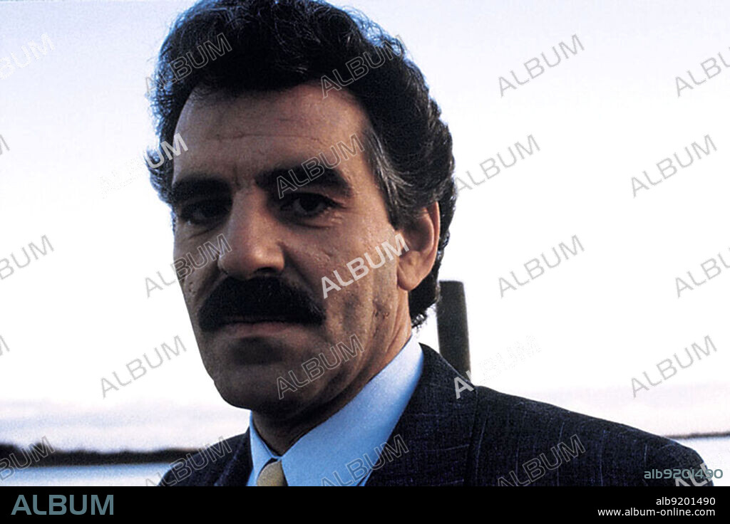 DENNIS FARINA en HUNTER, 1986 (MANHUNTER), dirigida por MICHAEL MANN. Copyright DE LAURENTIS ENTERTAINMENT GROUP.