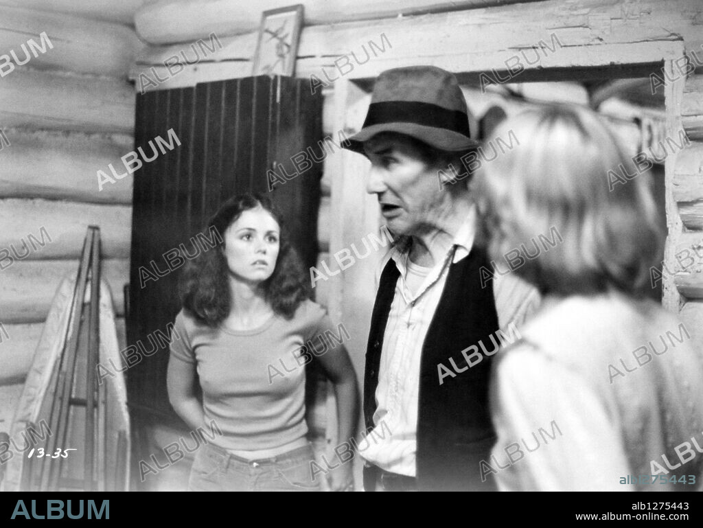 JEANNINE TAYLOR and WALT GORNEY in FRIDAY THE 13TH, 1980, directed by SEAN S. CUNNINGHAM. Copyright PARAMOUNT PICTURES.
