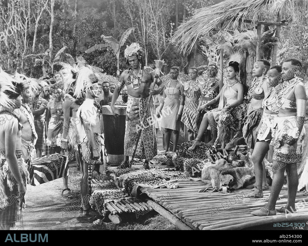 DOROTHY DANDRIDGE and LEX BARKER in TARZAN'S MATE IN PERIL, 1951 (TARZAN'S PERIL), directed by BYRON HASKIN. Copyright RKO.