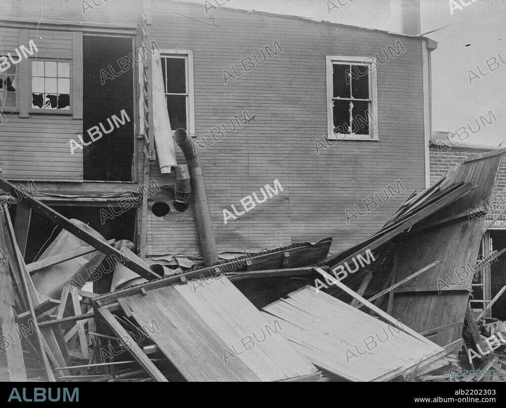 Von Spreckelson Mill blown up by dynamite as Telephone building was blown up in Indianapolis because of labor violence.