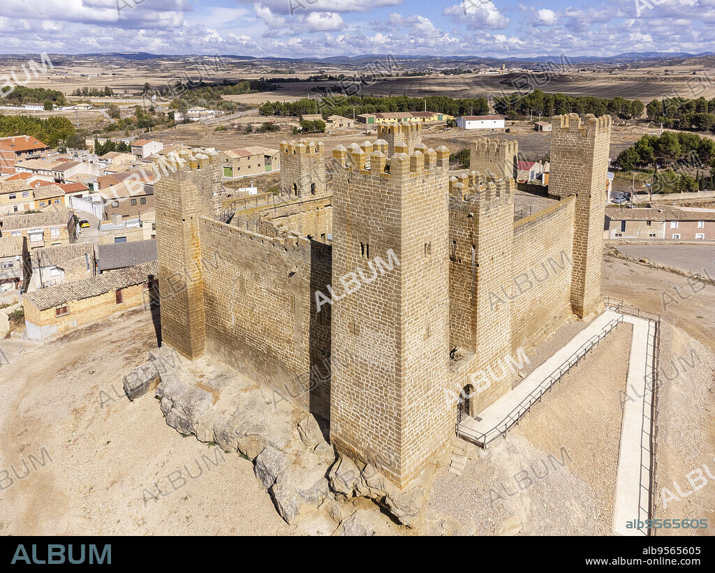 Sadaba Castle, 12th to 13th century, Sadaba, Cinco Villas, Aragon, Spain.