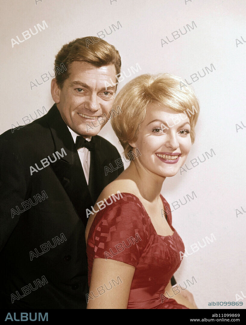 LE BOSSU / La Sada degli Orléans (la spada degli orleans) aka. Knight of the Night France/Italy 1959 / Andree Hunebelle JEAN MARAIS (Henri de Lagardere), SABINE SESSELMANN (Isabelle) in 'Le Bossu', studio recording, 1959.