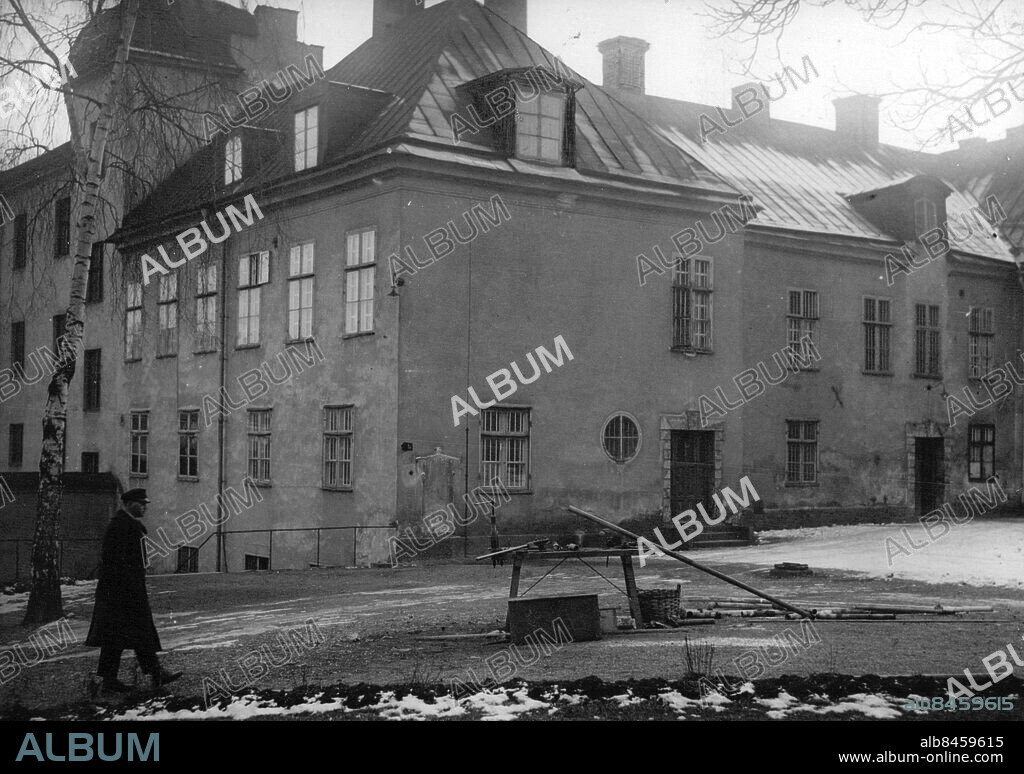Stockholm 1932-12-04. Byggnader som tillhört Långholmens rasp- och spinnhus. Foto: SvD / TT / kod 12014.