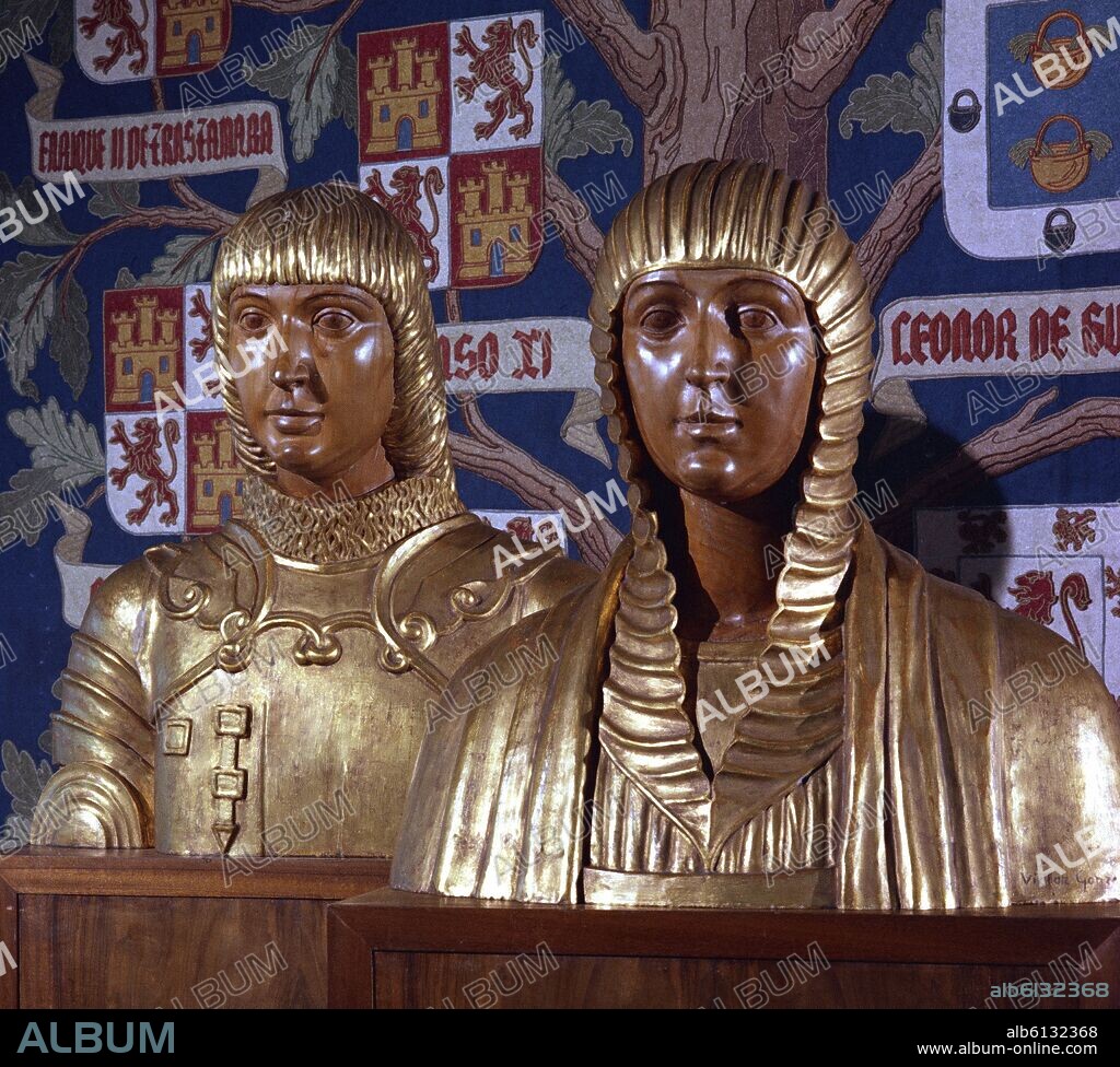 ESTATUAS DE LOS REYES CATOLICOS.
