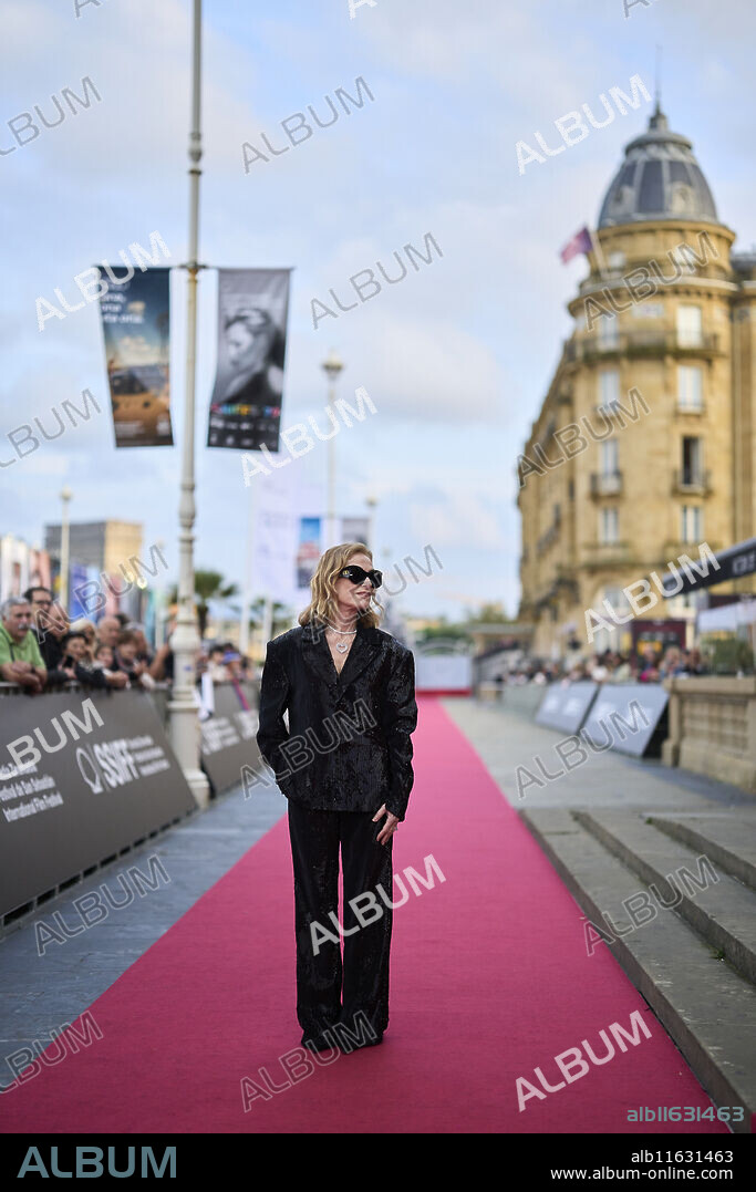 Isabelle Huppert attended 'eohaengjaui pilyo | A Traveler' Red Carpet during 72nd San Sebastian International Film Festival at Victoria Eugenia Theatre on September 23, 2024 in Donostia / San Sebastian, Spain.