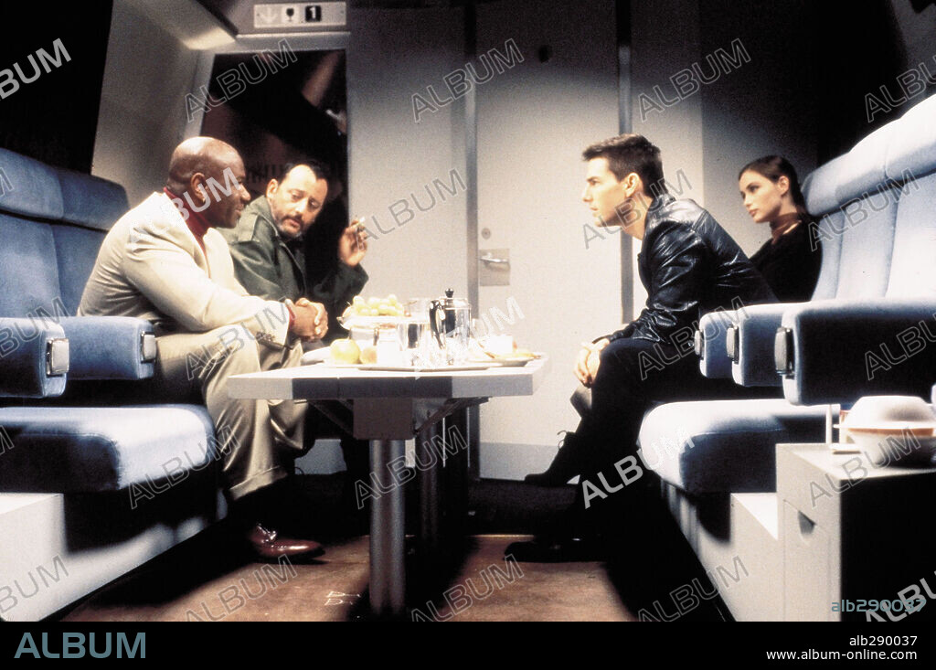 EMMANUELLE BEART, JEAN RENO, TOM CRUISE and VING RHAMES in MISSION: IMPOSSIBLE, 1996, directed by BRIAN DE PALMA. Copyright PARAMOUNT PICTURES / CLOSE, MURRAY.