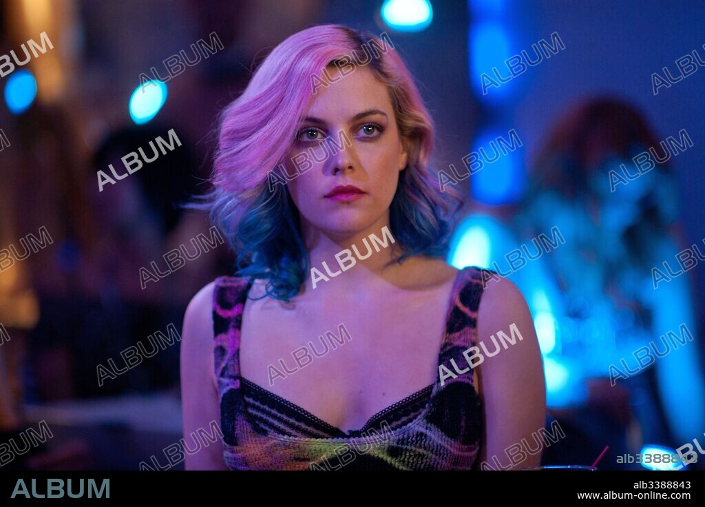 RILEY KEOUGH in MAGIC MIKE, 2012, directed by STEVEN SODERBERGH. Copyright NICK WECHSLER PRODUCTIONS.
