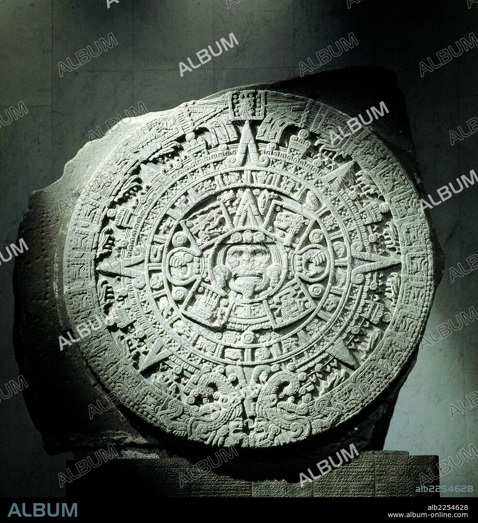 ARTE PRECOLOMBINO. MEXICO. " CALENDARIO AZTECA Ó PIEDRA DEL SOL ". ENCONTRADO EN LAS EXCAVACIONES DEL ZOCALO EN EL AÑO 1790. EN EL CENTRO EL DIOS TONATIUH. MUSEO DE ANTROPOLOGIA. MEXICO DF.