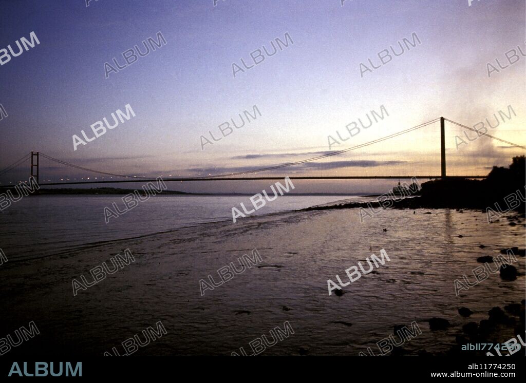Humber Bridge. suspension bridge. linking the north and south banks of the River Humber.